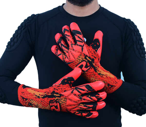 negative-cut-german-contact-latex-knitted-goalkeeper-gloves-vortex-seal-on-person Raqim Vortex Seal strapless goalkeeper gloves with knitted body
